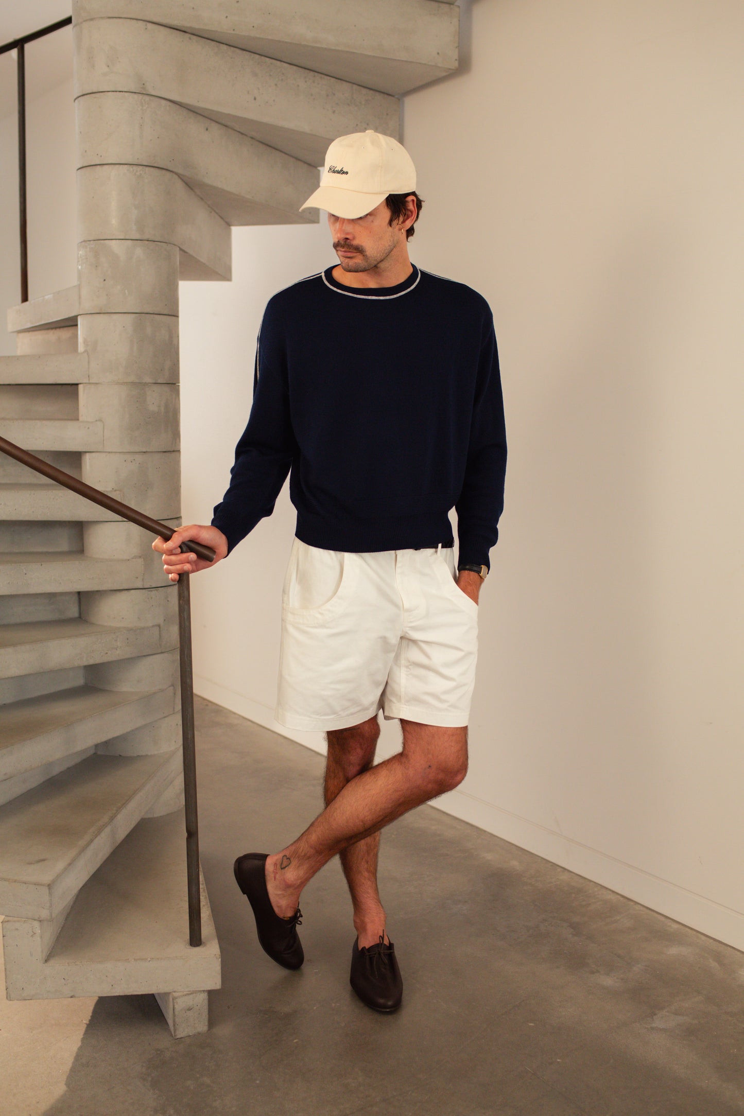 Merino Wool Navy Blue Contrast Pull over