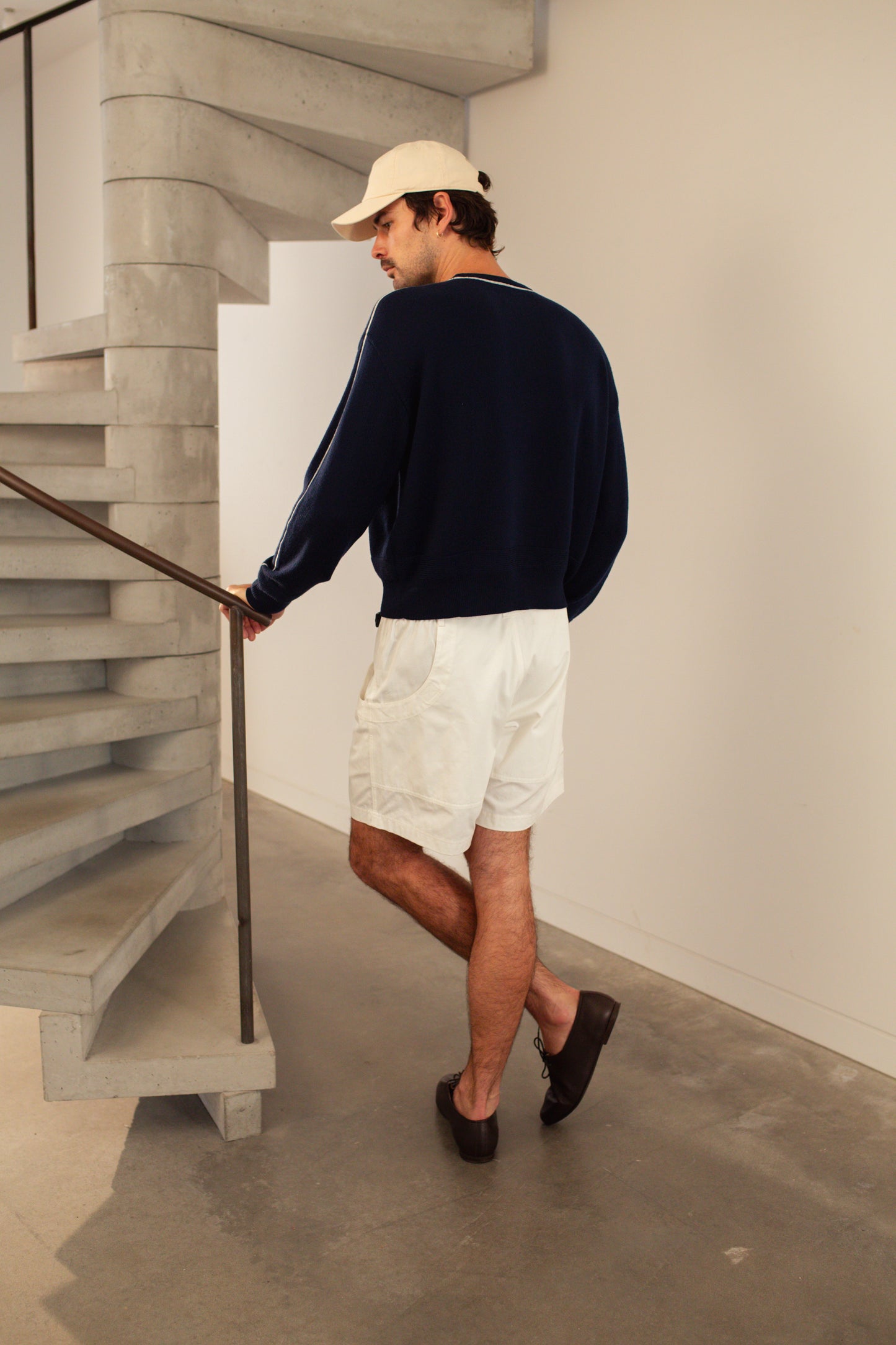 Merino Wool Navy Blue Contrast Pull over