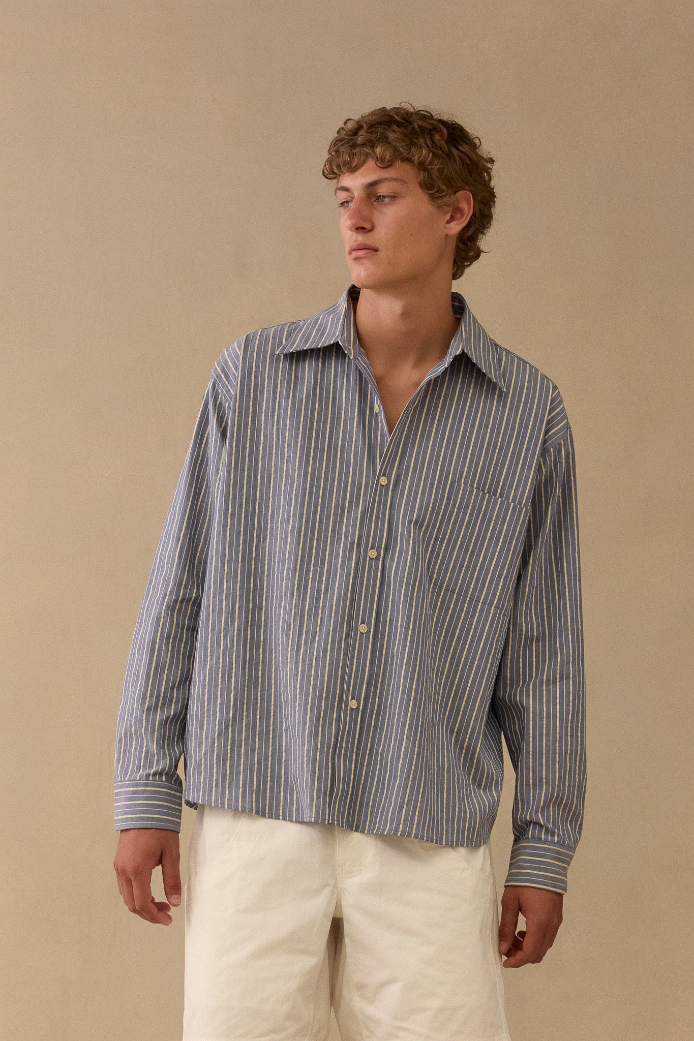 L/S Shirt in Navy Double Stripe Cotton.